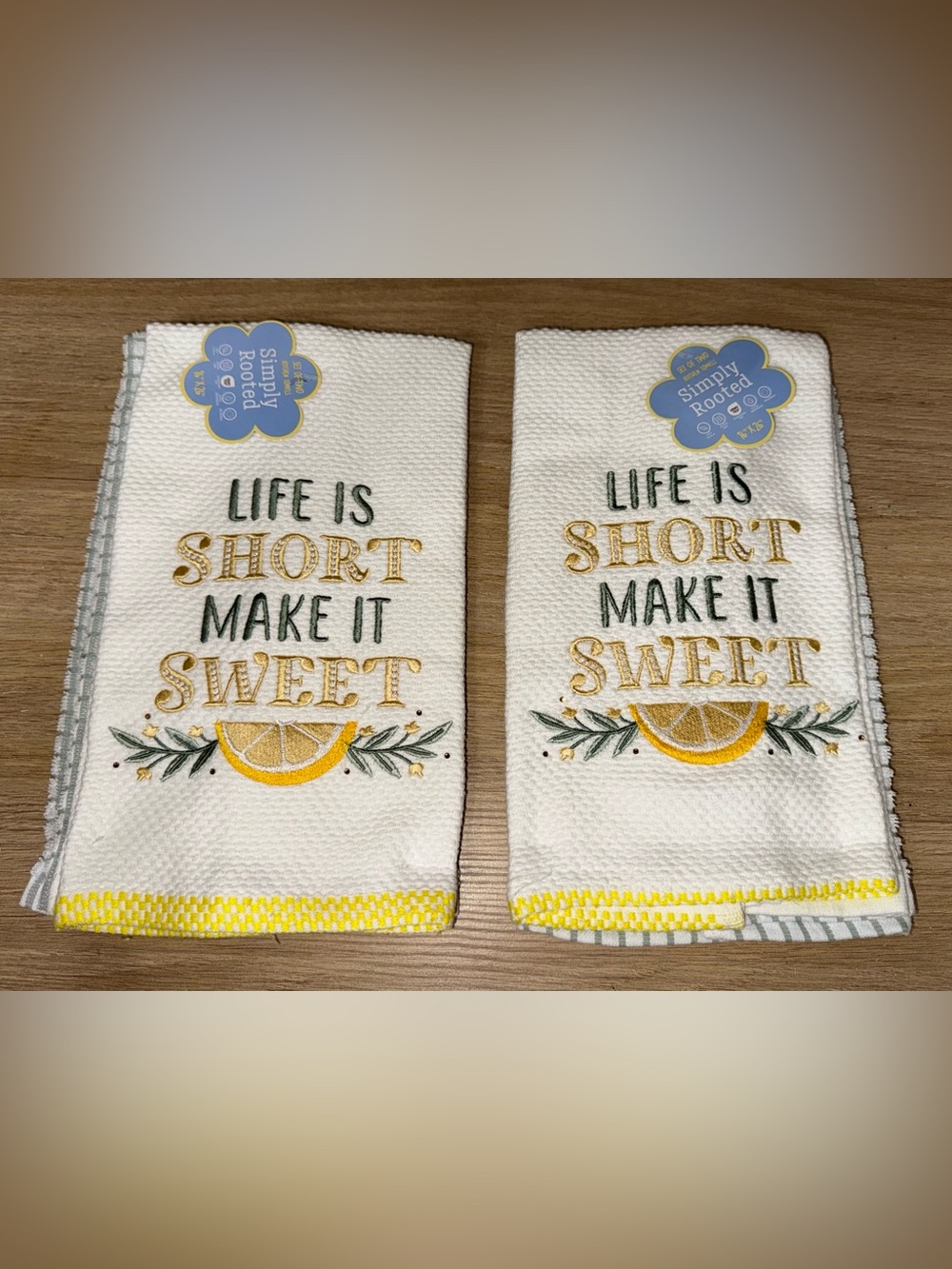 KITCHEN TOWELS ‘Life is to short, Make it sweet’. Set of 2. 2 towels each.